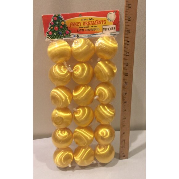 Meri-Craft Fancy Satin Gold Ball Ornaments Set of 18 Unbreakable Pin-Able Made - Picture 6 of 6